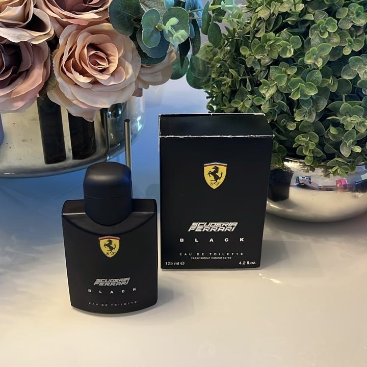 FERRARI BLACK